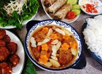 Bún chả tại Kiến Tổ